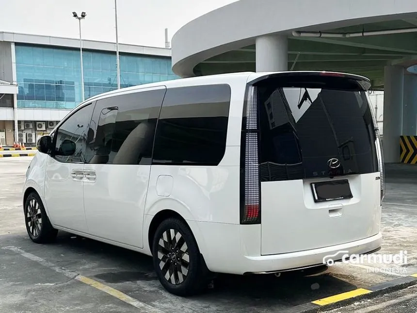 2022 Hyundai Staria Signature 7 MPV