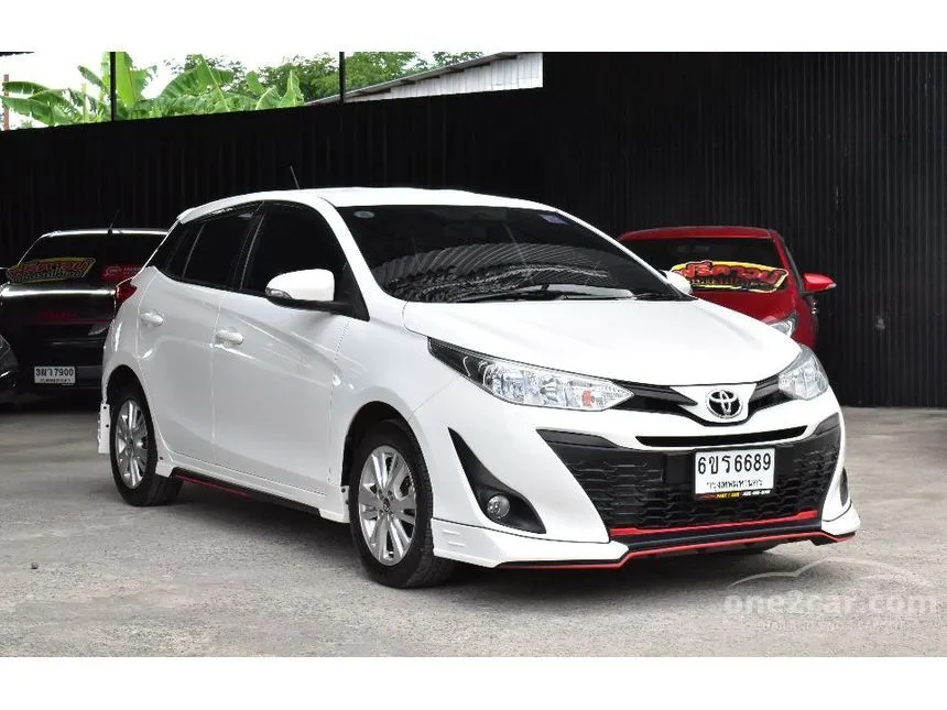 2018 Toyota YARIS E Hatchback