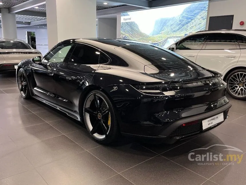 2020 Porsche Taycan Turbo S Sedan