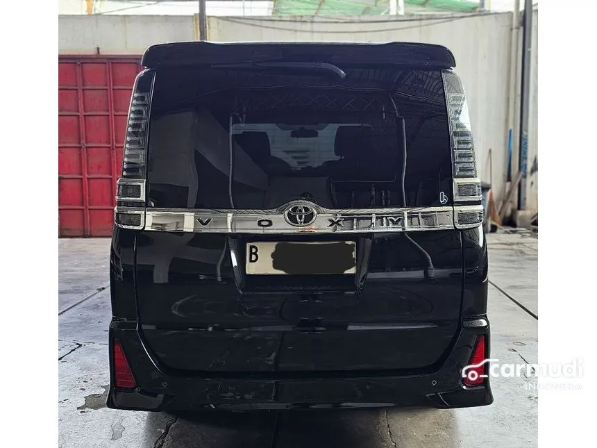 2018 Toyota Voxy MPV