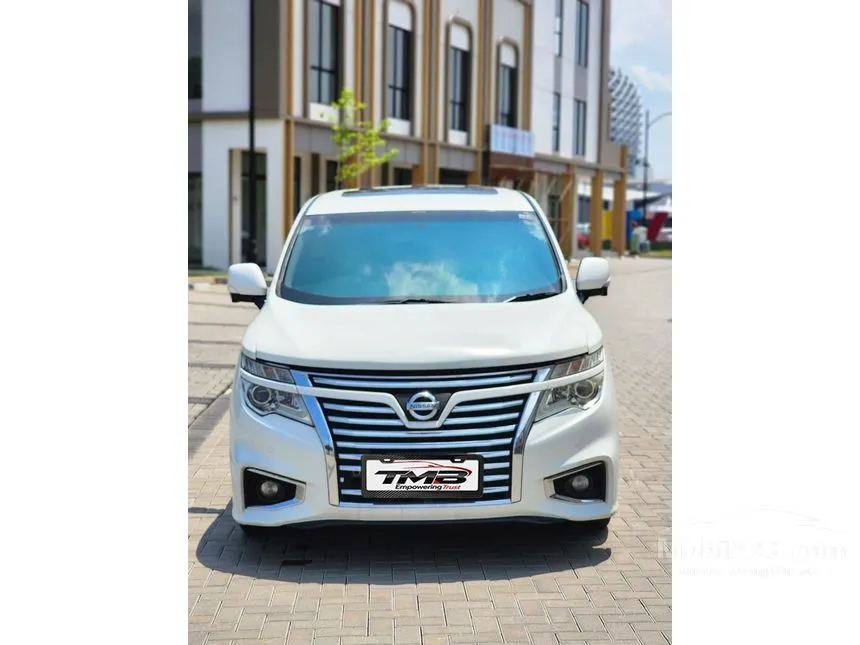 2014 Nissan Elgrand Highway Star MPV