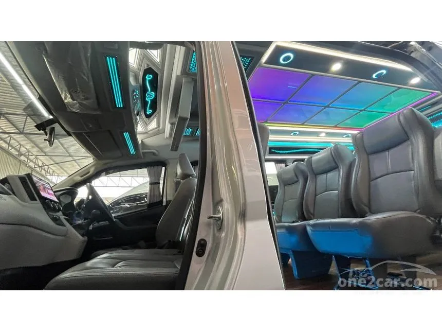 2020 Toyota Commuter Van