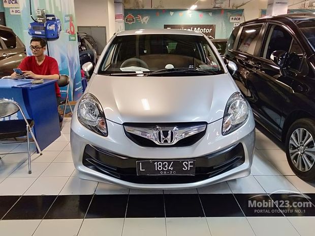 Honda Brio  Mobil  Tahun  2014  2014  bekas dijual di Jawa 