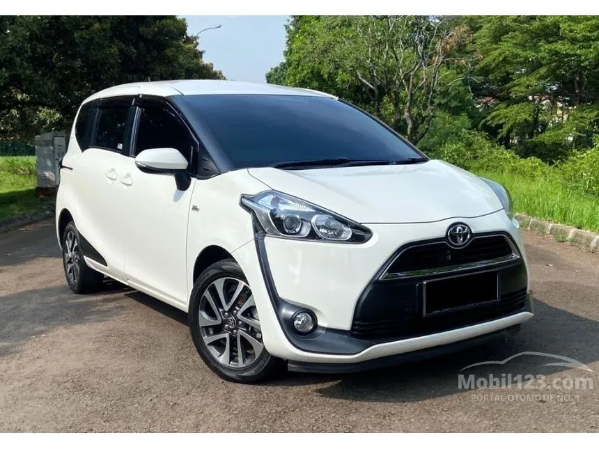 Jual Mobil Toyota Sienta 2018 E 1.5 di Jawa Barat Automatic MPV Putih Rp 163.000.000