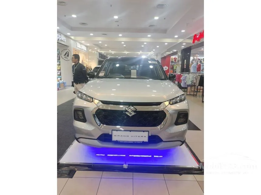 Jual Mobil Suzuki Grand Vitara 2024 MHEV GX Two Tone 1.5 di DKI Jakarta Automatic SUV Silver Rp 321.882.252