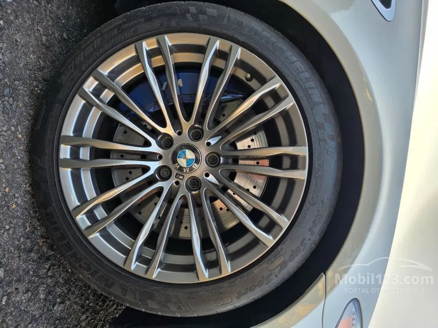 2012 BMW M5 Sedan