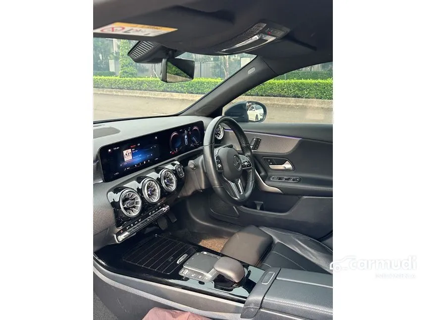 2022 Mercedes-Benz A200 progressive line Sedan