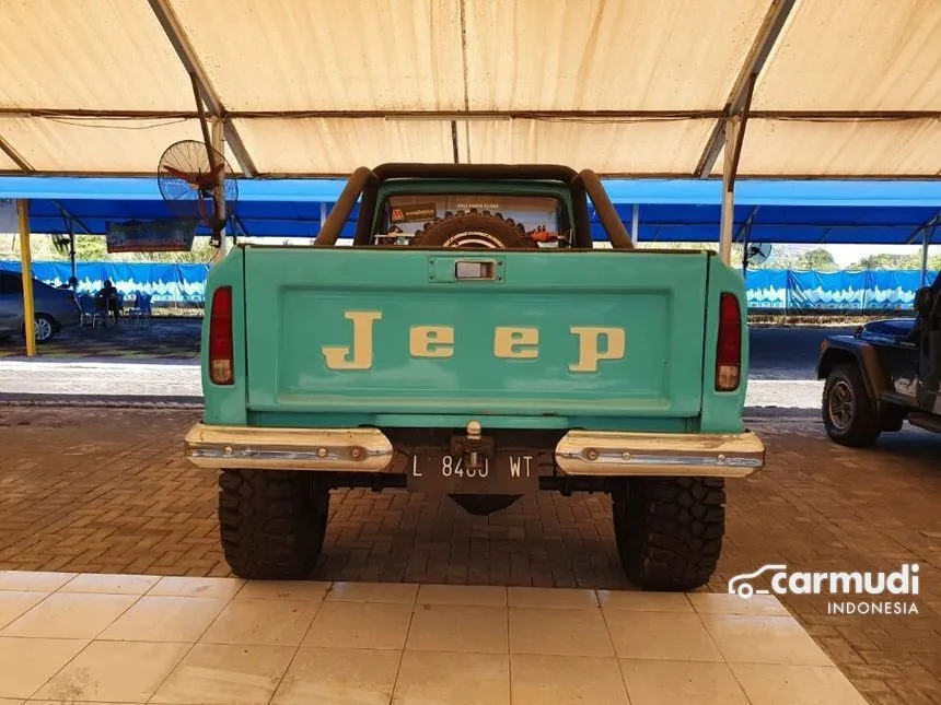 1975 Jeep Caravas Gladiator Pick Up