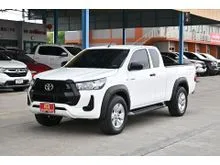 2021 Toyota HILUX REVO 2.4 Smart Cab Prerunner Entry Pickup