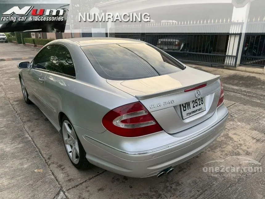 2004 Mercedes-Benz CLK240 Avantgarde Coupe