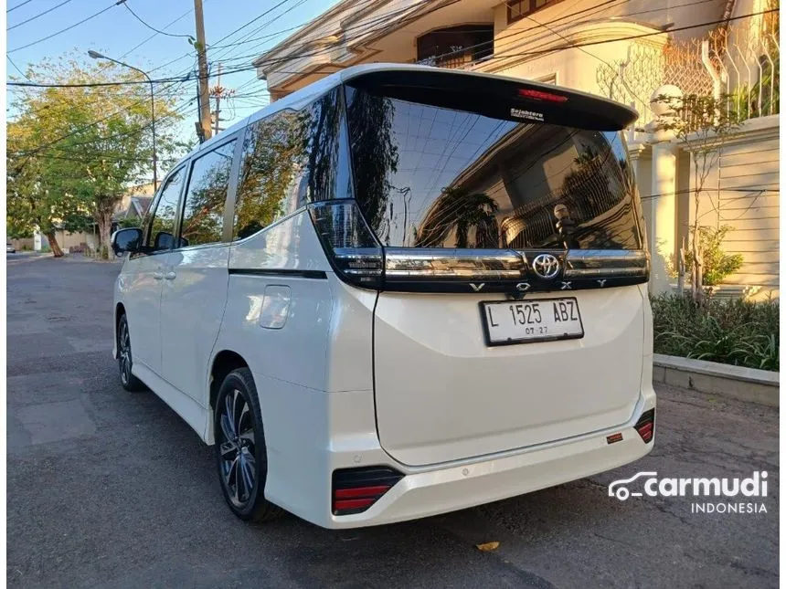 2022 Toyota Voxy Wagon