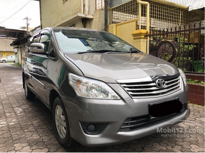 Jual Mobil  Toyota Kijang  Innova  2012 E 2 5 di Sumatera  