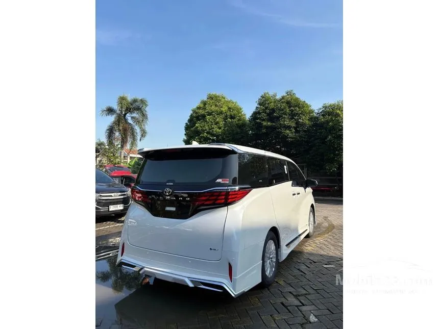 2025 Toyota Alphard X (Premium color) MPV