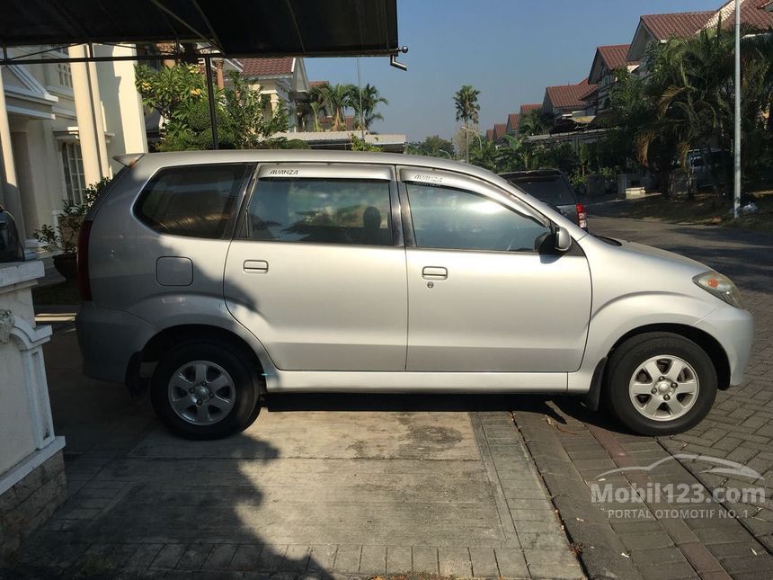 Jual Mobil  Toyota Avanza  2005  1 3 di Jawa  Timur  Automatic 