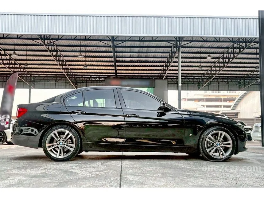 2019 BMW 330e Sport Sedan