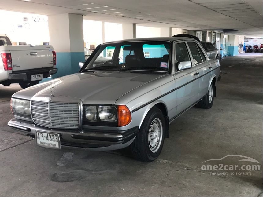 Mercedes-Benz 230E 1984 W123 2.3 in ภาคตะวันออก Manual Sedan สีเงิน for ...