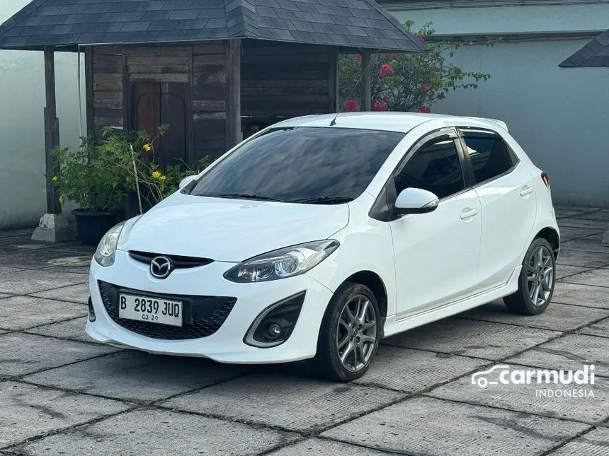 2013 Mazda 2 R Hatchback