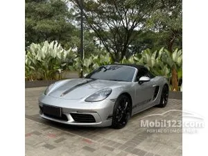 2025 Porsche 718 2.0 Boxster Convertible