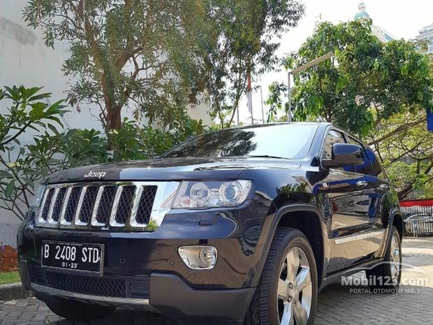 Grand Cherokee Jeep  Murah  30 mobil  dijual di  Indonesia  