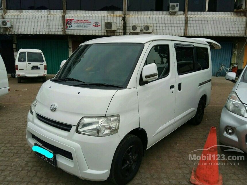 2013 Daihatsu Gran Max D Van