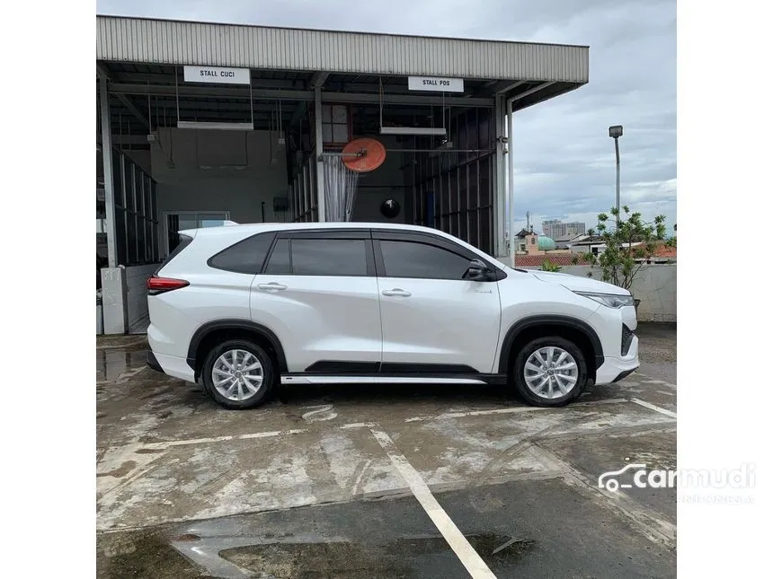 2024 Toyota Kijang Innova Zenix V HV Wagon