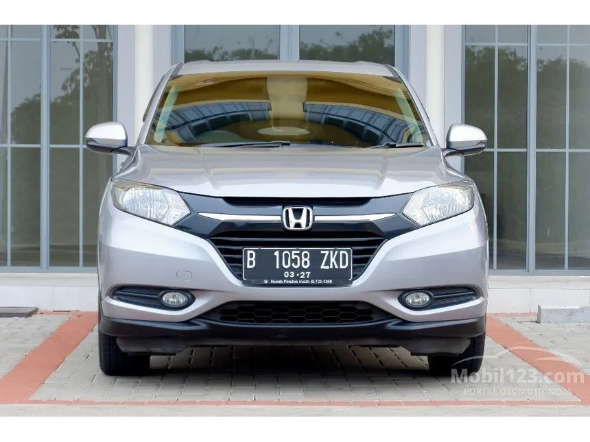 Jual Mobil Honda HR