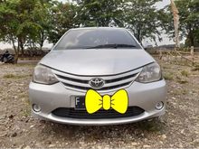 2013 Toyota Etios Valco E Hatchback