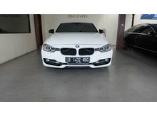 2013 BMW 320i 2.0 Sport Sedan PUTIH FULL ORS TIDAK PERLU ADA PERBAIKAN SIAP PAKAI SERVICE REC PAJAK 1TH PJG TGN1 DIJAMIN PUAS