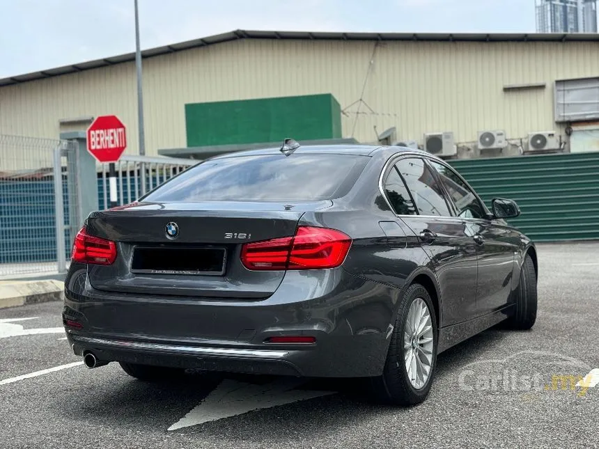 2016 BMW 318i Luxury Sedan