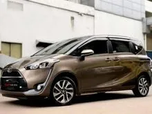 Toyota Sienta 1.5 V AT 2017 Coklat TDP 50jt Kondisi mobil istimewa bergaransi dan dijamin siap pakai