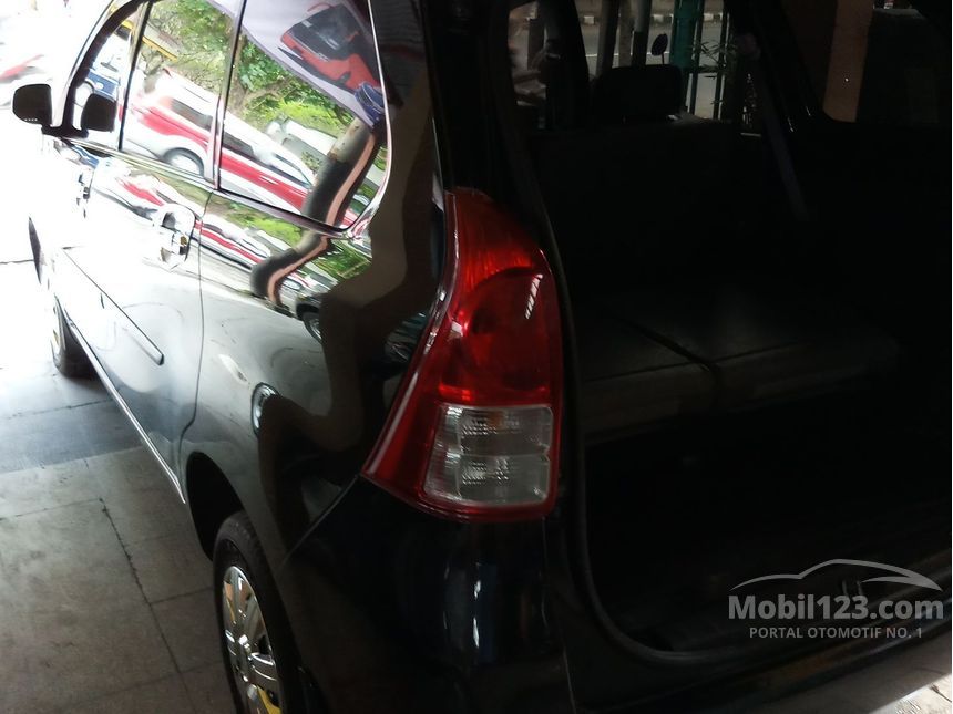 2015 Daihatsu Xenia M DLX MPV