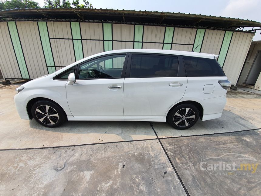 Toyota wish левый руль