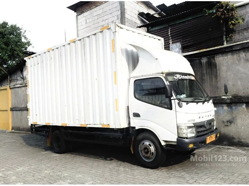 2021 Hino Dutro 130 HD Truck
