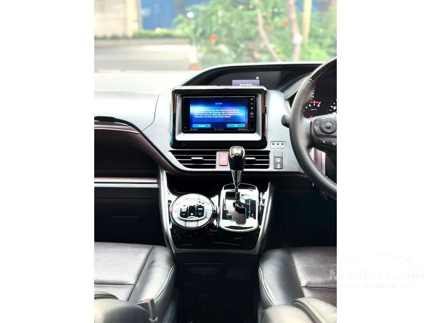 2019 Toyota Voxy MPV