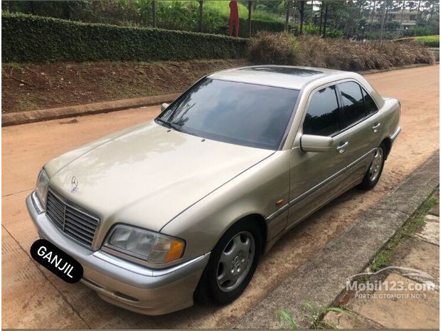 C230 Mercedes Benz Murah 15 Mobil Dijual Di Indonesia Mobil123