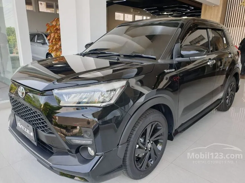 Jual Mobil Toyota Raize 2024 GR Sport 1.0 di Jawa Timur Automatic Wagon Hitam Rp 2.750.000.000