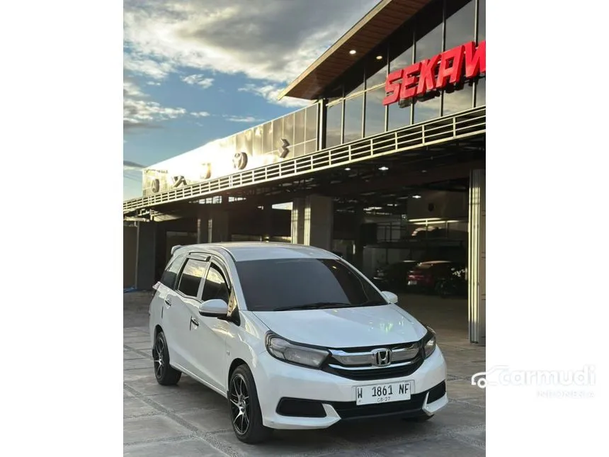 Jual Mobil Honda Mobilio 2017 S 1.5 di Jawa Timur Manual MPV Putih Rp 143.000.000