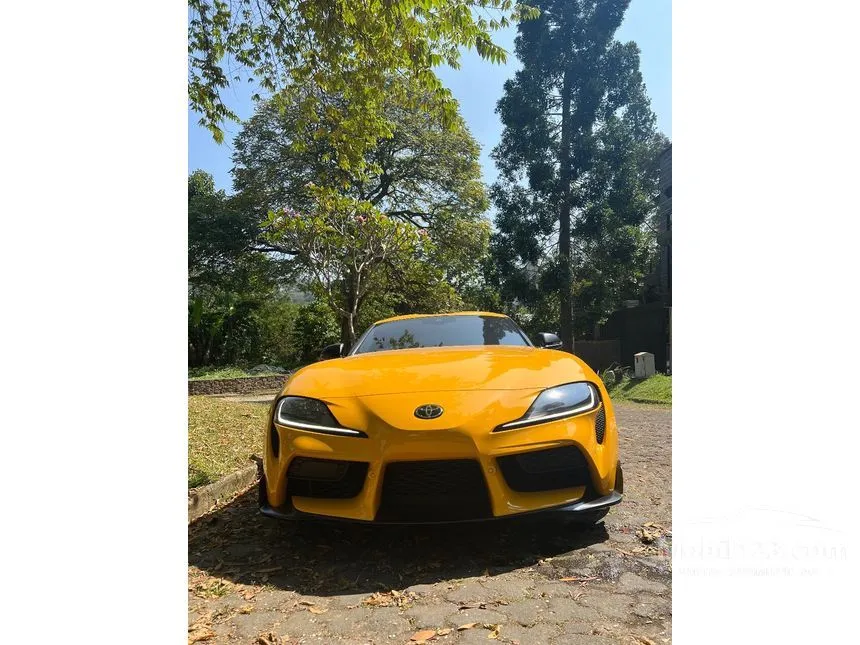 Jual Mobil Toyota Supra 2019 GR 3.0 di Jawa Barat Automatic Coupe Kuning Rp 2.100.000.000
