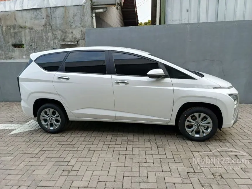 Jual Mobil Hyundai Stargazer 2024 Essential 1.5 di Jawa Barat Automatic Wagon Putih Rp 3.000.000