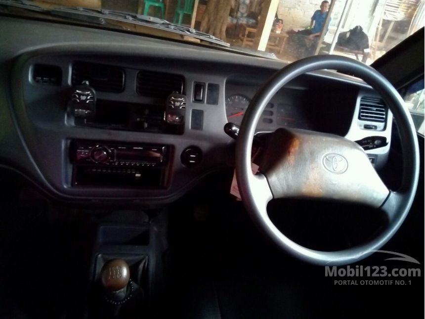 2002 Toyota Kijang SSX MPV