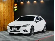 2014 Mazda 3 2.0 (ปี 14-18) S Sports Hatchback