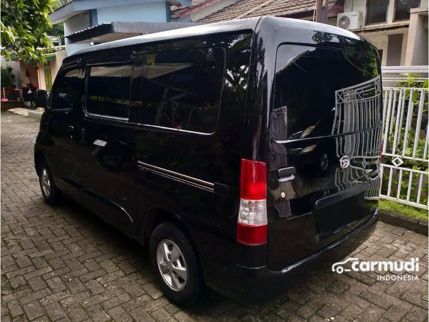 2019 Daihatsu Gran Max Mini Bus D Van