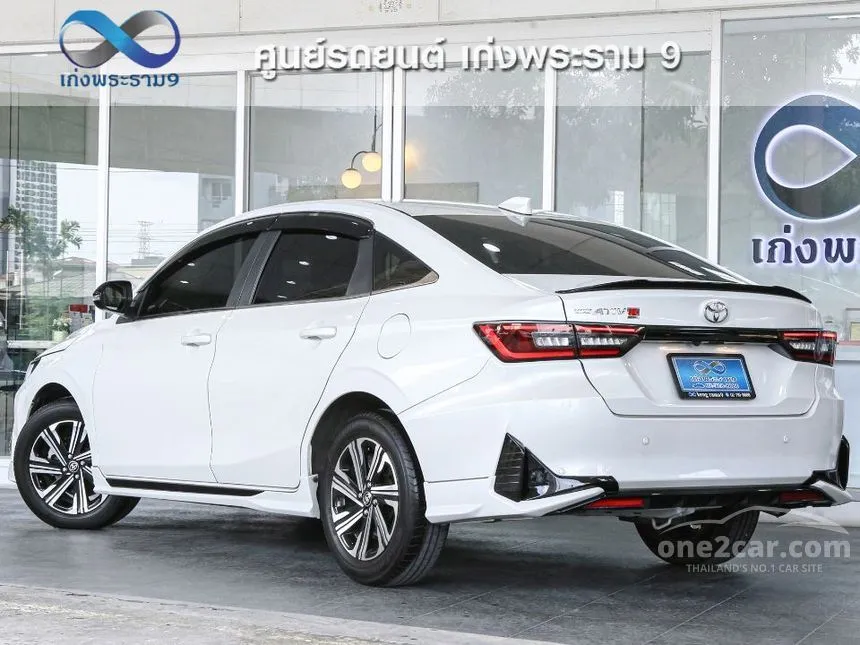 2023 Toyota Yaris Ativ Premium Luxury Sedan