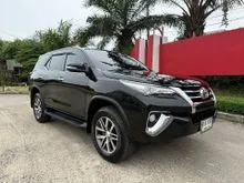 2015 Toyota FORTUNER 2.8 (ปี 15-25) V SUV