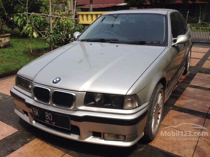 Jual Mobil BMW 323i 1997 E36 2.5 Manual 2.5 di Sumatera 
