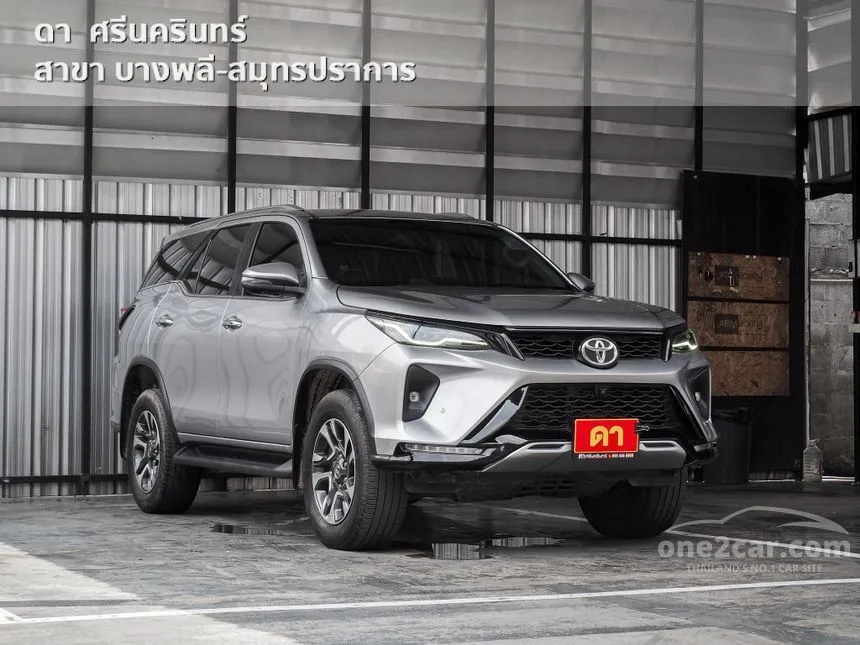2022 Toyota FORTUNER Leader V SUV