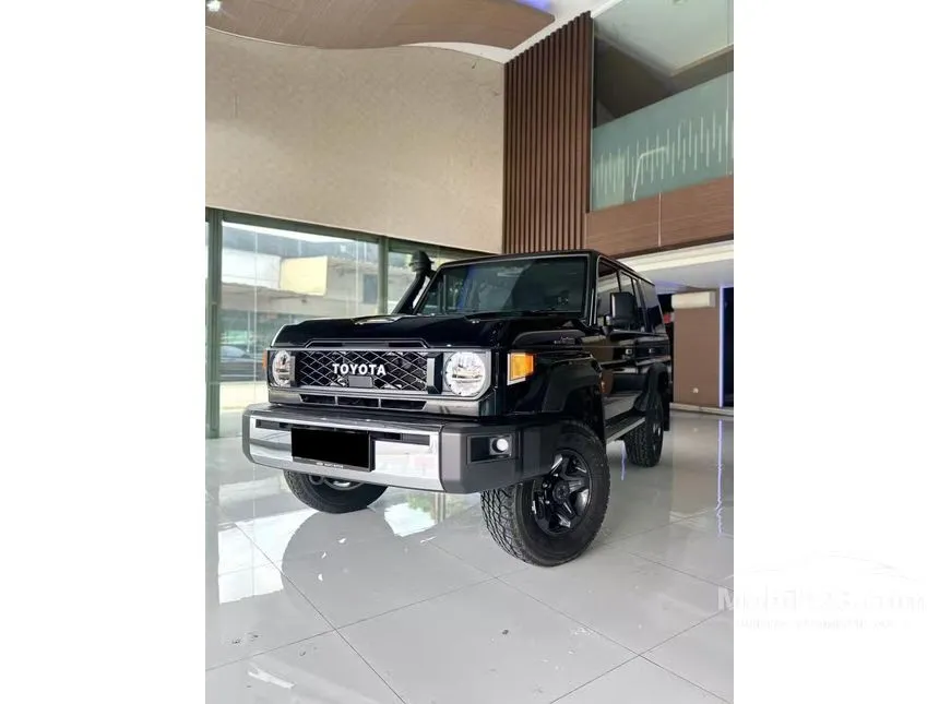 2025 Toyota Land Cruiser 70 GXL SUV