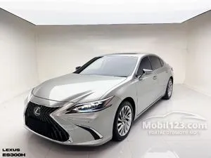 2024 Lexus ES 300h 2.5 Ultra Luxury Sedan