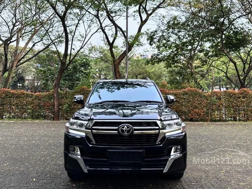 Jual Mobil Toyota Land Cruiser 2012 200 Full spec 4.5 di DKI Jakarta Automatic SUV Hitam Rp 1.089.000.000