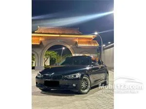 2015 BMW 320i 2.0 Luxury Sedan